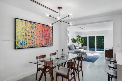 Villa ou maison à vendre à Miami, Floride: 4 chambres, 203.46 m2 № 2004263 - photo 10