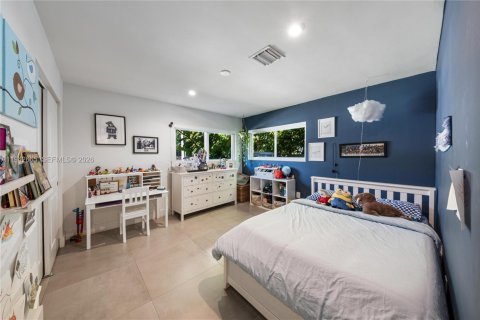 Villa ou maison à vendre à Miami, Floride: 4 chambres, 203.46 m2 № 2004263 - photo 15