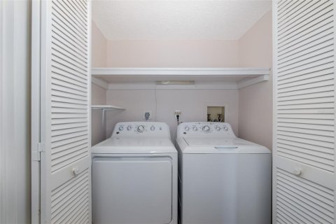 Condo in Oldsmar, Florida, 2 bedrooms  № 2222988 - photo 15