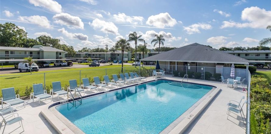 Condo in Oldsmar, Florida, 2 bedrooms  № 2222988