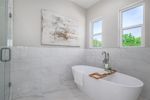Townhouse in Tampa, Florida 4 bedrooms, 266.44 sq.m. № 1440769 - photo 15