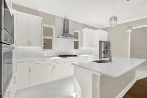 Townhouse in Tampa, Florida 4 bedrooms, 266.44 sq.m. № 1440769 - photo 8