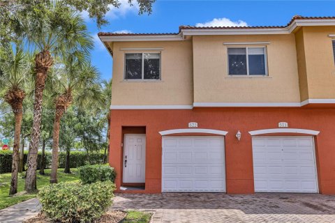 Townhouse in Davie, Florida 2 bedrooms, 102.47 sq.m. № 1923555 - photo 22