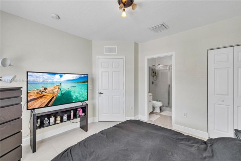 Townhouse in Davie, Florida 2 bedrooms, 102.47 sq.m. № 1923555 - photo 16