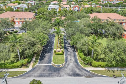 Townhouse in Davie, Florida 2 bedrooms, 102.47 sq.m. № 1923555 - photo 25