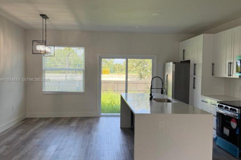 Casa en alquiler en Lehigh Acres, Florida, 3 dormitorios, 134.34 m2 № 1993341 - foto 28