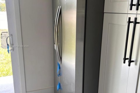 Casa en alquiler en Lehigh Acres, Florida, 3 dormitorios, 134.34 m2 № 1993341 - foto 16