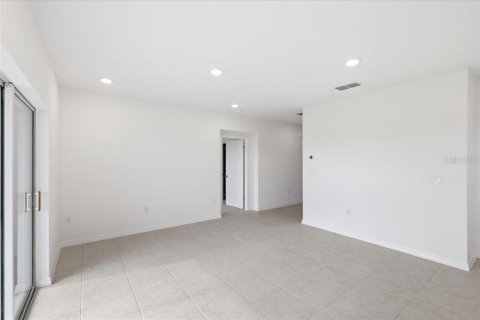 Villa ou maison à vendre à Haines City, Floride: 4 chambres, 156.63 m2 № 2430856 - photo 12