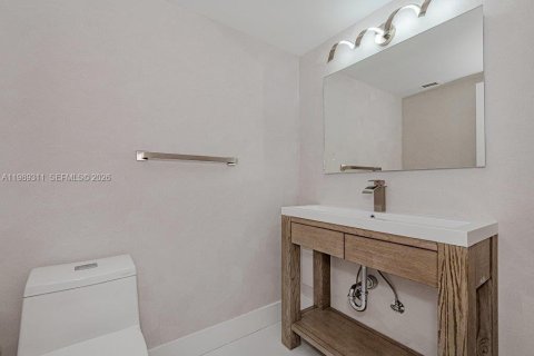 Condominio en alquiler en Miami Beach, Florida, 1 dormitorio, 89.19 m2 № 2063201 - foto 12