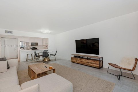 Condominio en alquiler en Miami Beach, Florida, 1 dormitorio, 89.19 m2 № 2063201 - foto 5