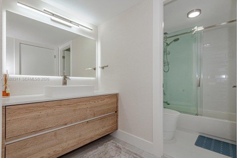 Condominio en alquiler en Miami Beach, Florida, 1 dormitorio, 89.19 m2 № 2063201 - foto 18