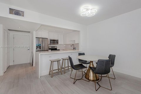 Condominio en alquiler en Miami Beach, Florida, 1 dormitorio, 89.19 m2 № 2063201 - foto 7