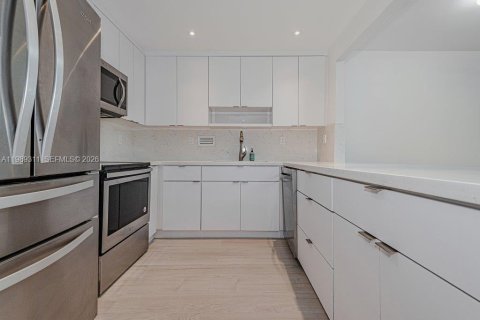Condominio en alquiler en Miami Beach, Florida, 1 dormitorio, 89.19 m2 № 2063201 - foto 10