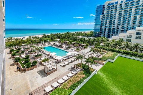Condominio en Miami Beach, Florida, 1 dormitorio № 2063201