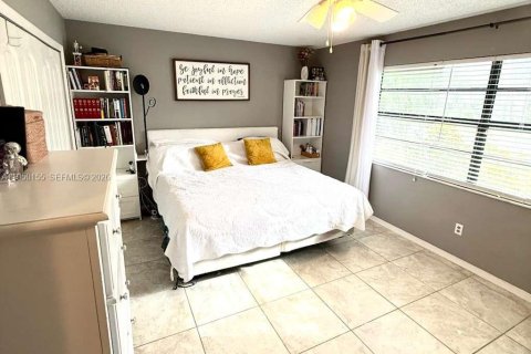 Villa ou maison à vendre à Port St. Lucie, Floride: 3 chambres, 113.15 m2 № 2007149 - photo 6