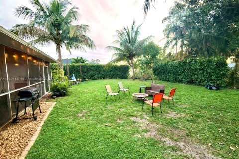 Villa ou maison à vendre à Port St. Lucie, Floride: 3 chambres, 113.15 m2 № 2007149 - photo 2