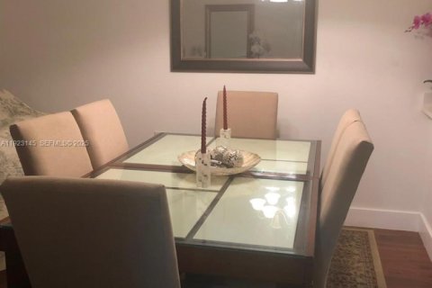 Condominio en alquiler en Coconut Creek, Florida, 1 dormitorio, 76.09 m2 № 1992190 - foto 1