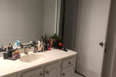 Condominio en alquiler en Coconut Creek, Florida, 1 dormitorio, 76.09 m2 № 1992190 - foto 10