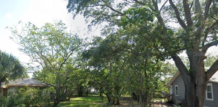 Land in Saint Petersburg, Florida № 1837061