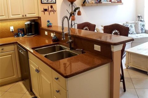 Купить таунхаус в Брейдентон, Флорида 11 комнат, 151.24м2, № 2130844 - фото 19