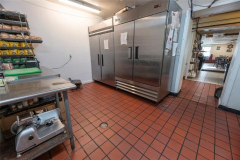 Commercial property in South Daytona, Florida 240.43 sq.m. № 2214583 - photo 12