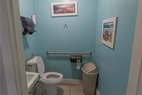 Commercial property in South Daytona, Florida 240.43 sq.m. № 2214583 - photo 6