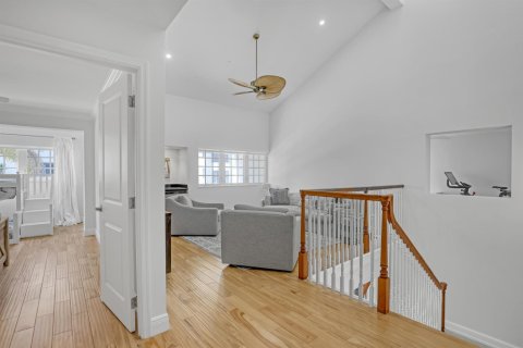 Купить таунхаус в Джуно-Бич, Флорида 8 комнат, 252.69м2, № 2178792 - фото 25