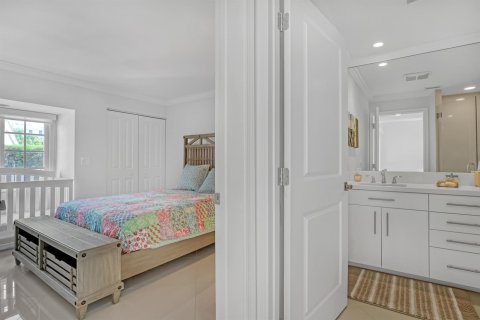 Купить таунхаус в Джуно-Бич, Флорида 8 комнат, 252.69м2, № 2178792 - фото 29