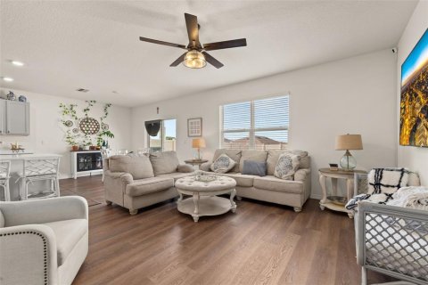 House in Lake Alfred, Florida 5 bedrooms, 248.42 sq.m. № 1776809 - photo 18