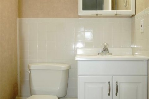 Condo in Holiday, Florida, 2 bedrooms  № 1817361 - photo 18