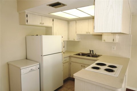 Купить кондоминиум в Холидэй, Флорида 6 комнат, 71.35м2, № 1817361 - фото 8