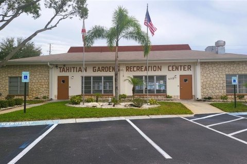 Condo in Holiday, Florida, 2 bedrooms  № 1817361 - photo 26