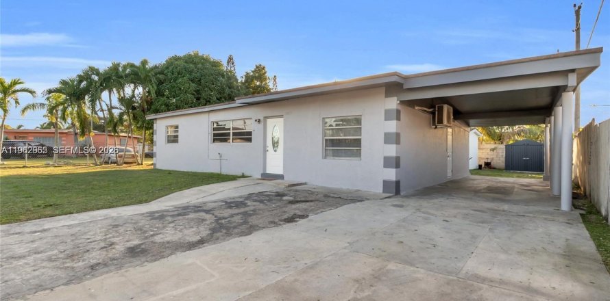 Immobilier commercial à Homestead, Floride 1 chambre, 91.97 m2 № 2023888