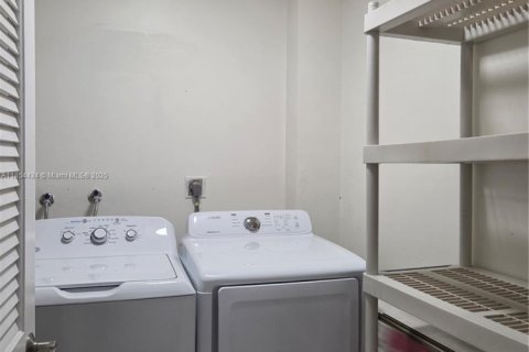 Купить кондоминиум в Дейви, Флорида 2 спальни, 117.99м2, № 1881524 - фото 27