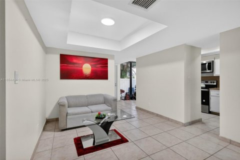 Condominio en venta en Davie, Florida, 2 dormitorios, 117.99 m2 № 1881524 - foto 8