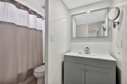 Condominio en venta en Davie, Florida, 2 dormitorios, 117.99 m2 № 1881524 - foto 22