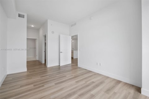 Copropriété à louer à Hallandale Beach, Floride: 2 chambres, 117.43 m2 № 2009134 - photo 18