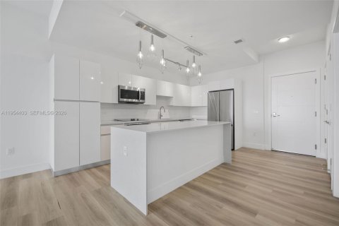 Copropriété à louer à Hallandale Beach, Floride: 2 chambres, 117.43 m2 № 2009134 - photo 13