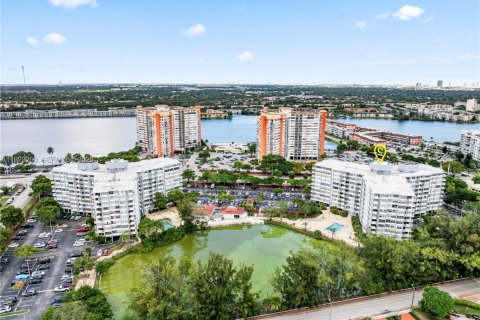 Copropriété à louer à Miami, Floride: 1 chambre, 76.64 m2 № 1976923 - photo 3