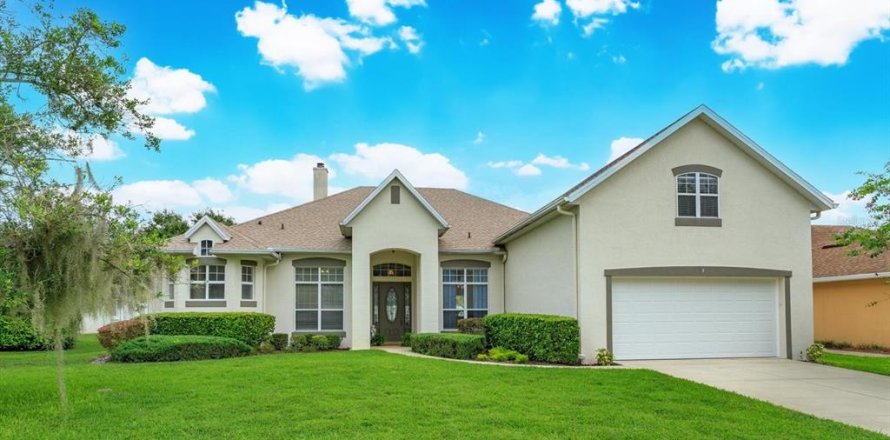 House in DeBary, Florida 4 bedrooms, 269.51 sq.m. № 1899273
