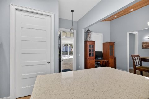 House in Umatilla, Florida 2 bedrooms, 116.87 sq.m. № 2098856 - photo 7