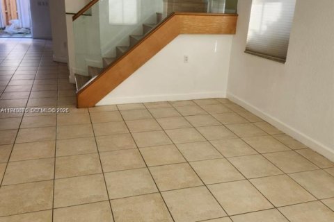 Touwnhouse à vendre à Miami, Floride: 4 chambres, 166.57 m2 № 1998314 - photo 28