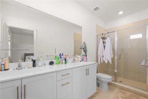 House in Homestead, Florida 3 bedrooms, 153.38 sq.m. № 2030738 - photo 6