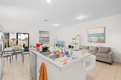 House in Homestead, Florida 3 bedrooms, 153.38 sq.m. № 2030738 - photo 13