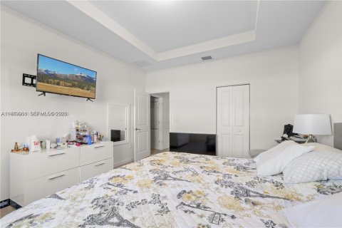 House in Homestead, Florida 3 bedrooms, 153.38 sq.m. № 2030738 - photo 7