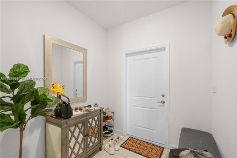 House in Homestead, Florida 3 bedrooms, 153.38 sq.m. № 2030738 - photo 19