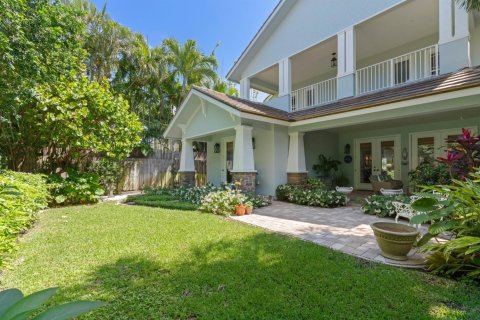 House in West Palm Beach, Florida 4 bedrooms, 392.88 sq.m. № 2146633 - photo 11