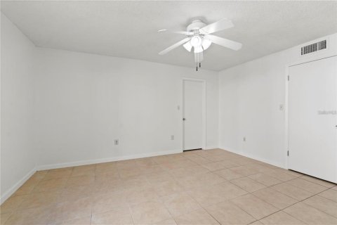 Copropriété à louer à Altamonte Springs, Floride: 2 chambres, 93.09 m2 № 2142252 - photo 12