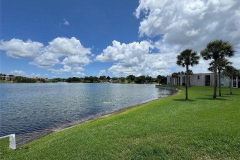 Copropriété à louer à Altamonte Springs, Floride: 2 chambres, 93.09 m2 № 2142252 - photo 19
