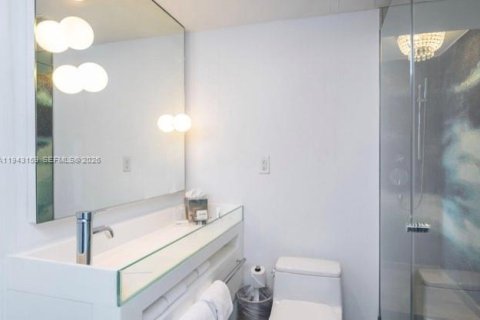 Condominio en alquiler en Miami Beach, Florida, 1 dormitorio, 62.8 m2 № 2059824 - foto 13